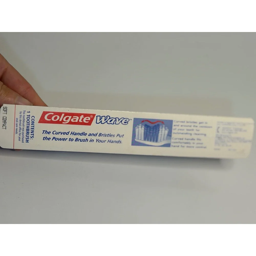 Colgate Wave Toothbrush Purple Comfort Fit Soft Compact‎ New Old Stock Sealed